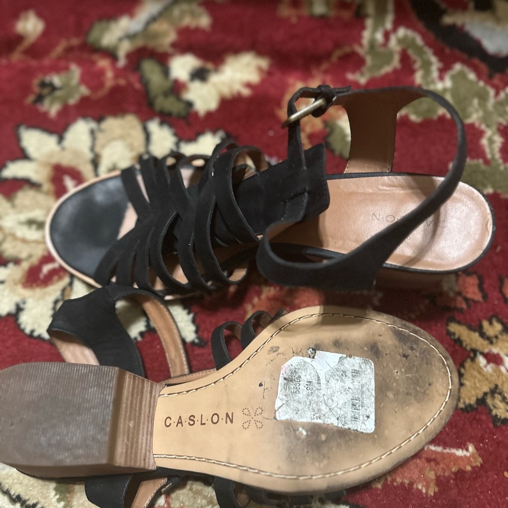 Carlson Sandals heels - Picture 4 of 4